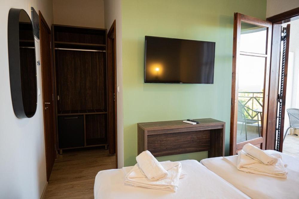 Este Luxury Apartments Kriopigi Bagian luar foto
