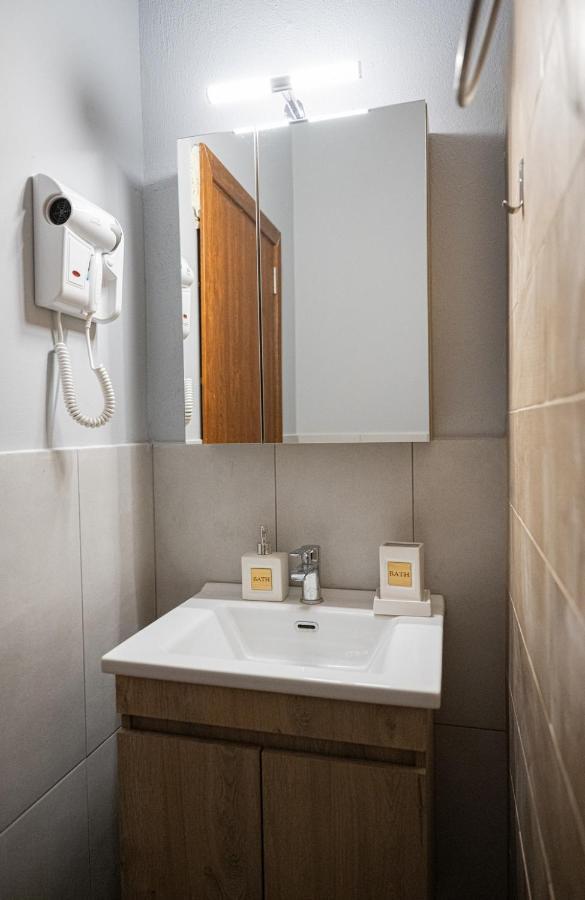 Este Luxury Apartments Kriopigi Bagian luar foto